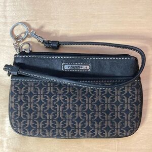 Fossil zip wristlet